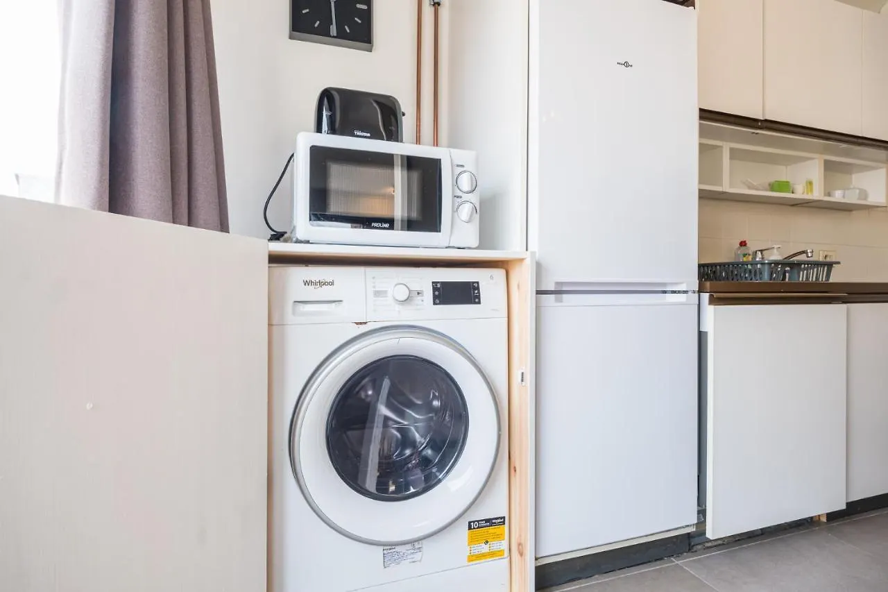 Duong Condo Ostend